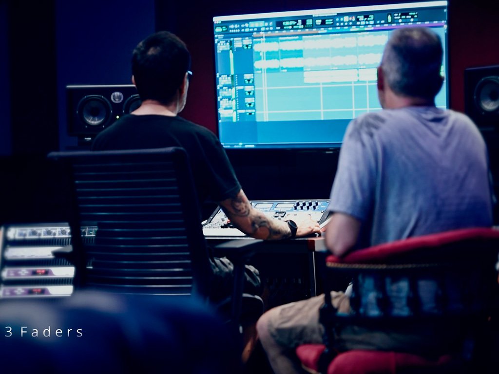 Mastering-Studio-3-Faders-carrousel-01